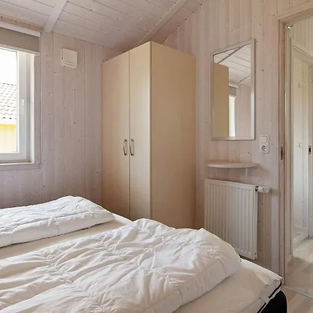 4 Person In בית נופש Grömitz